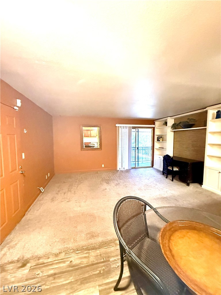 5041 River Glen Drive 94 Property Photo 3