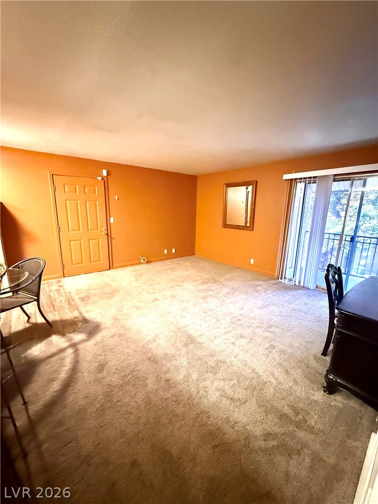 5041 River Glen Drive 94 Property Photo 4