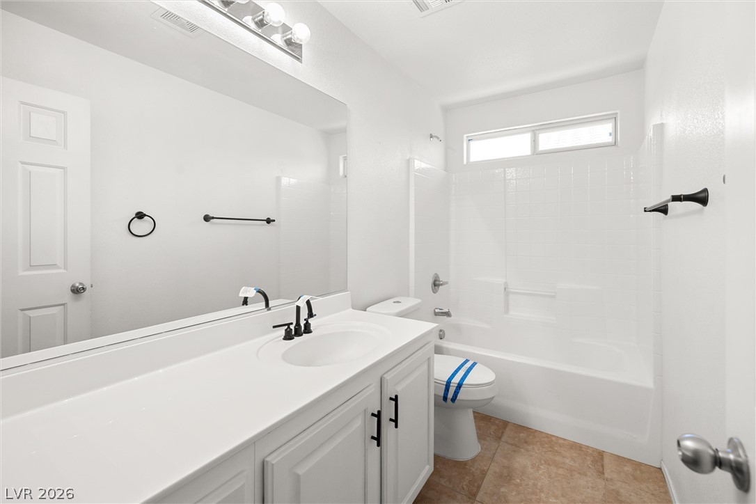 10883 Hawthorne Berry Street Property Photo 11