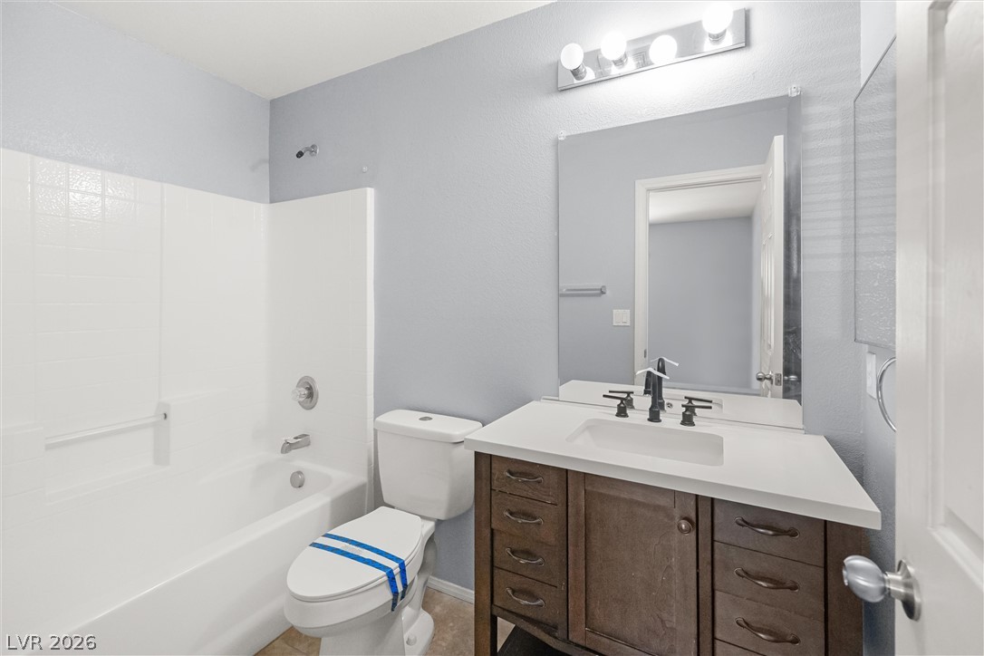 10883 Hawthorne Berry Street Property Photo 17