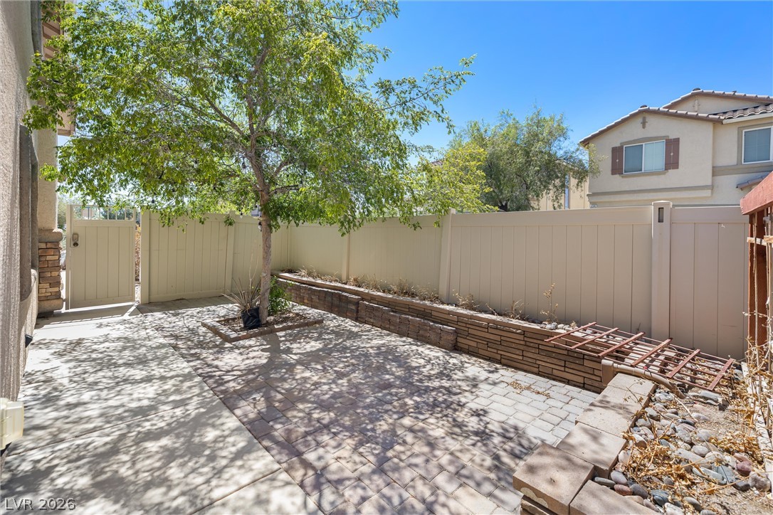 10883 Hawthorne Berry Street Property Photo 19