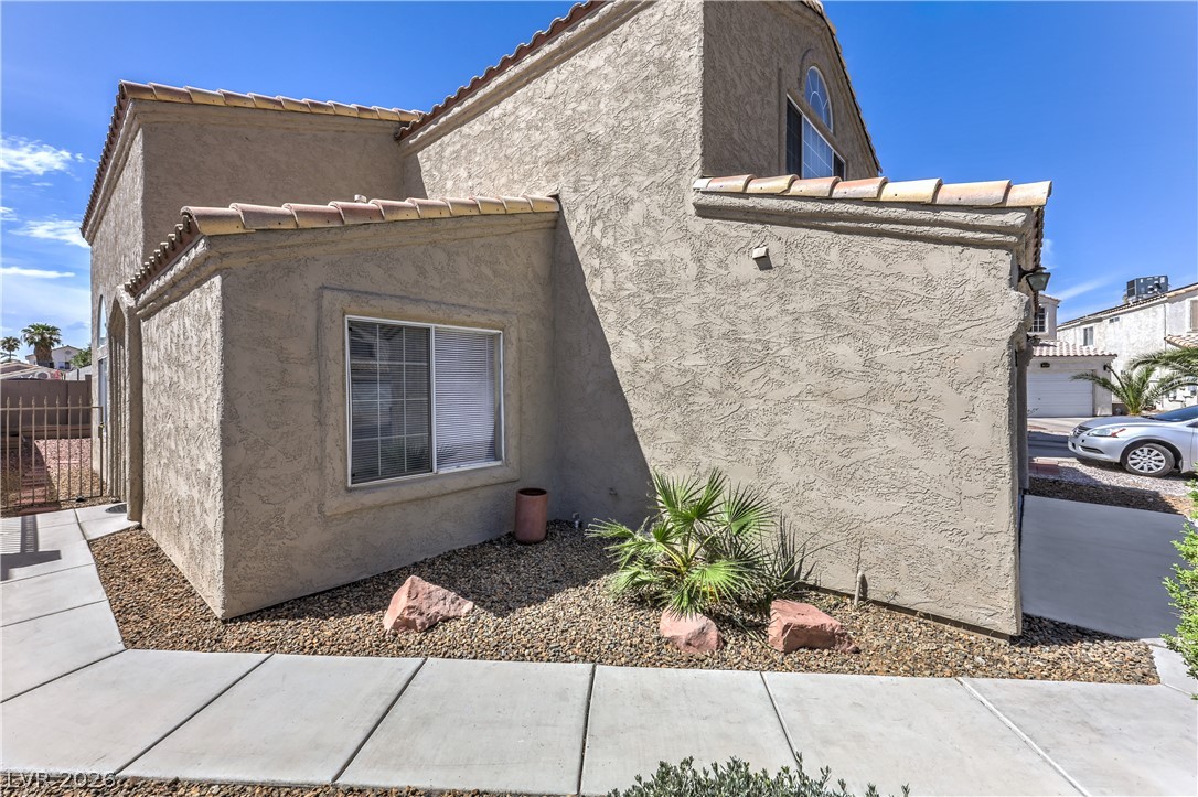 3921 Sir Payne Court Property Photo 3