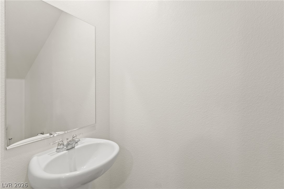 2554 Petunia Garden Avenue Property Photo 11