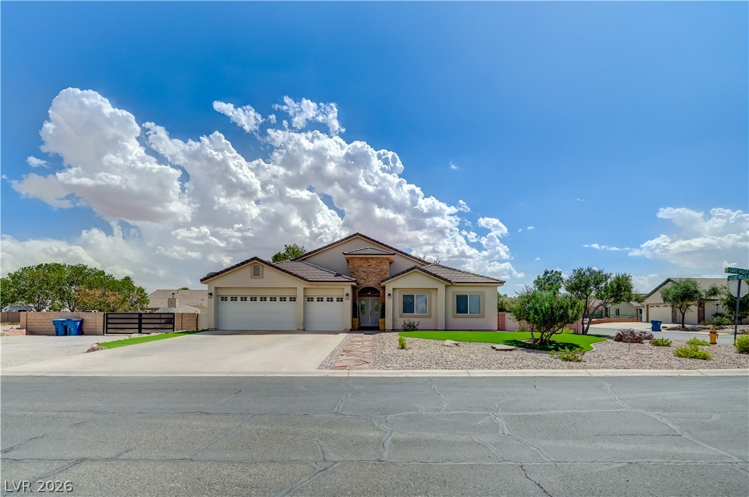 1461 Lake Valley Drive Property Photo 1