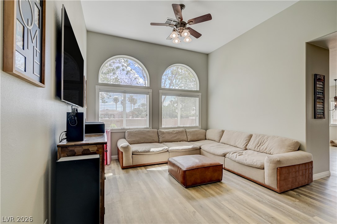 1461 Lake Valley Drive Property Photo 14