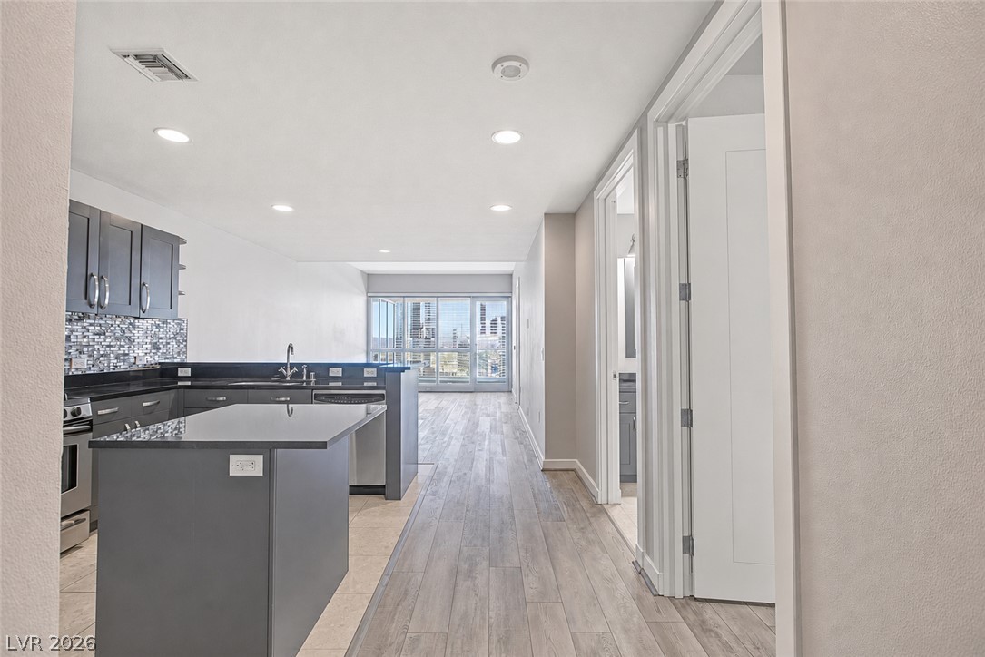 4525 Dean Martin Drive 2211 Property Photo 3