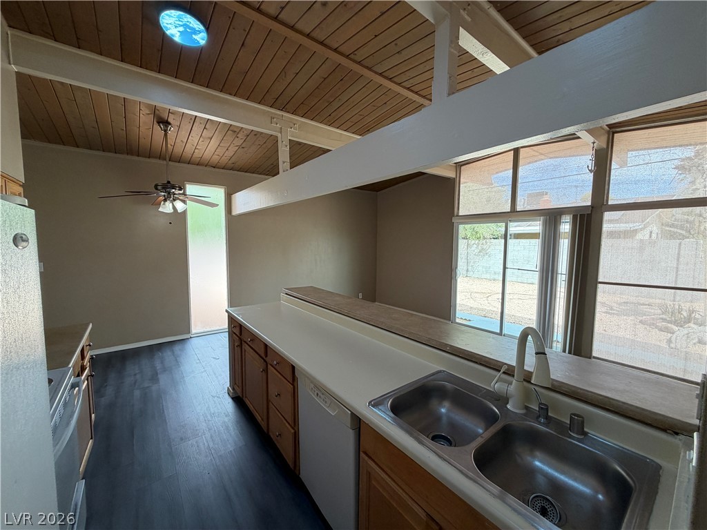 4512 Exposition Avenue Property Photo 7