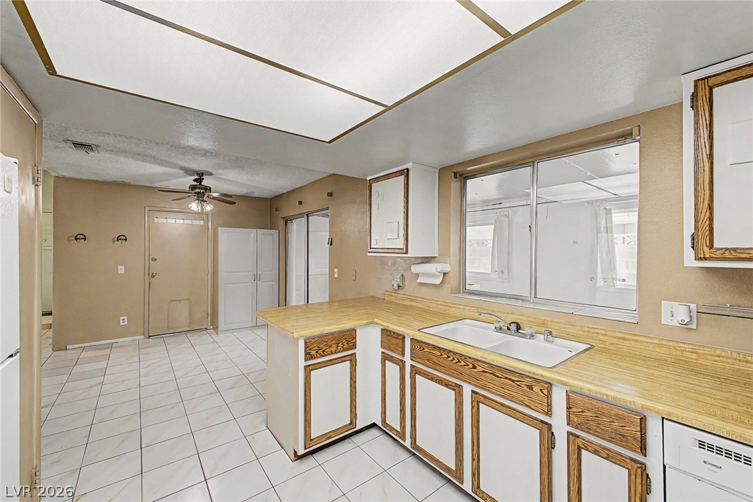 2112 Cameron Street Property Photo 7