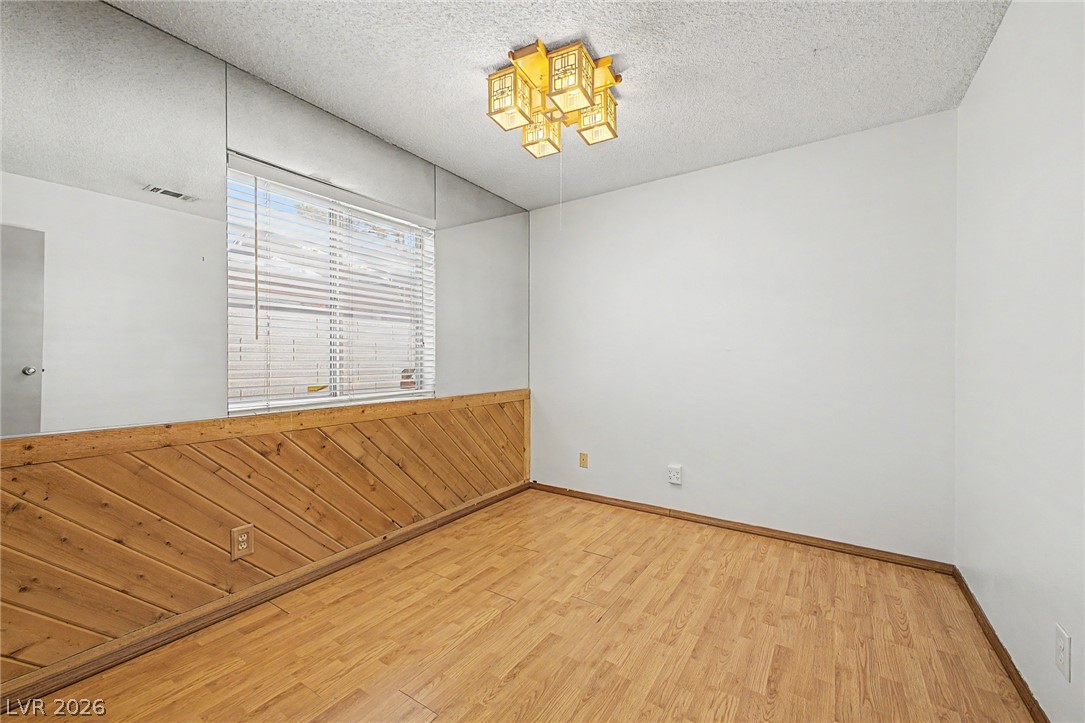 2112 Cameron Street Property Photo 13