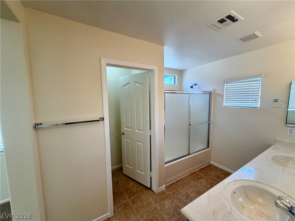 1129 Autumn Grass Street Property Photo 27