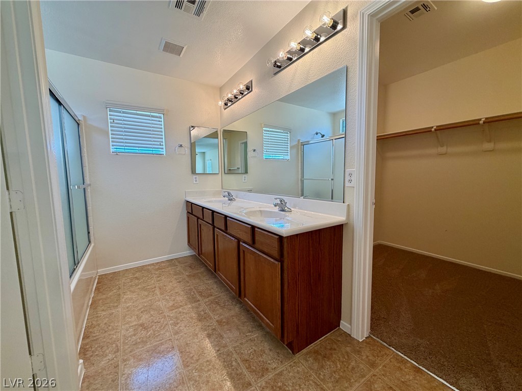 1129 Autumn Grass Street Property Photo 28
