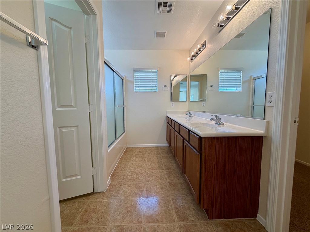 1129 Autumn Grass Street Property Photo 29