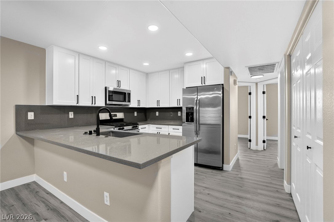2106 Sleepy Court Property Photo 1