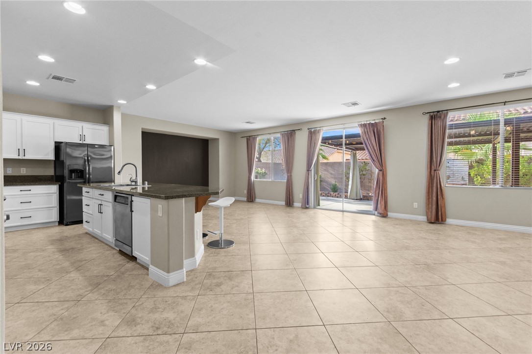 7568 Stray Horse Avenue Property Photo 9
