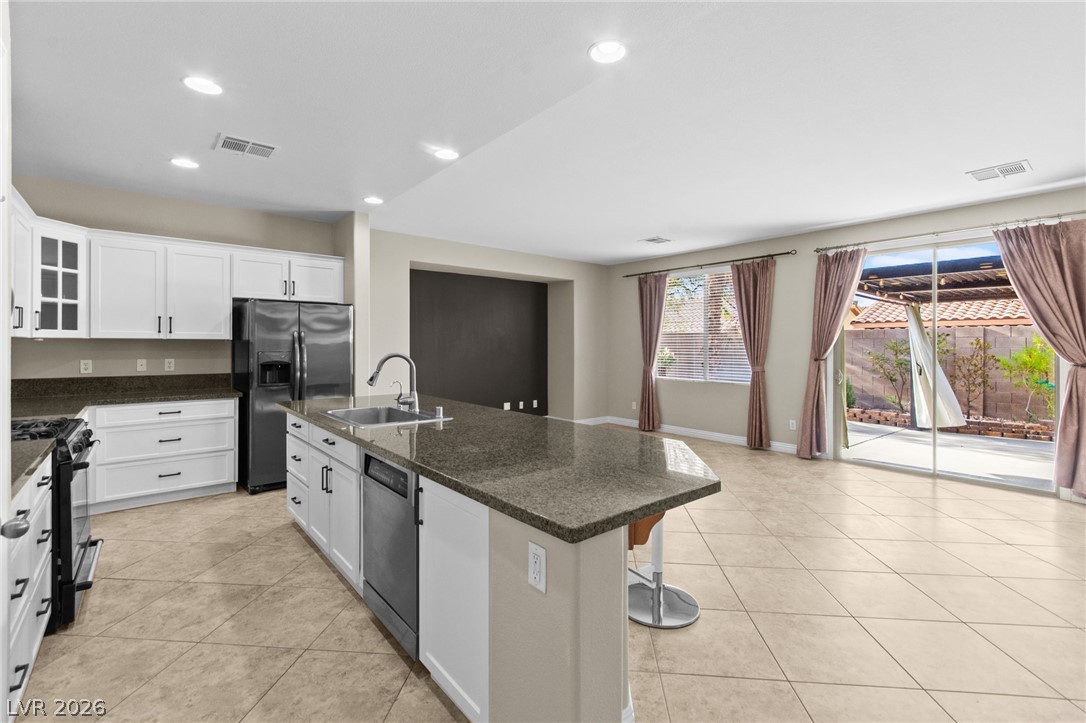 7568 Stray Horse Avenue Property Photo 17