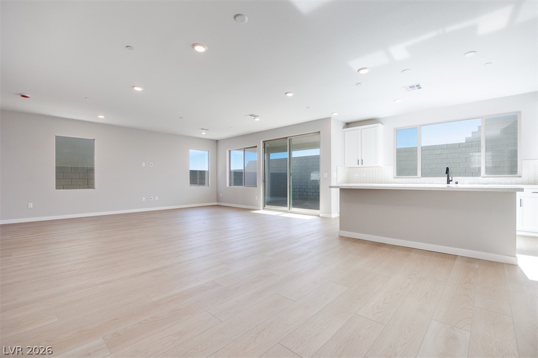 10473 Mountain Aster Avenue Property Photo 8