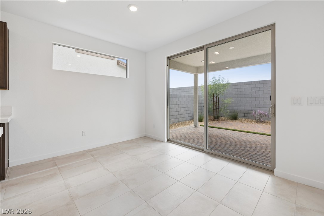 10457 Mountain Aster Avenue Property Photo 6