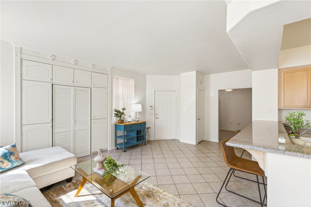 9901 Trailwood Drive 1088 Property Photo 8