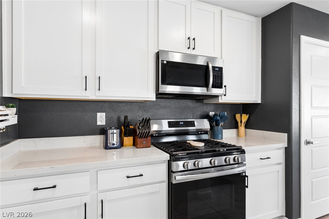 769 Spidersilk Track Street Property Photo 13