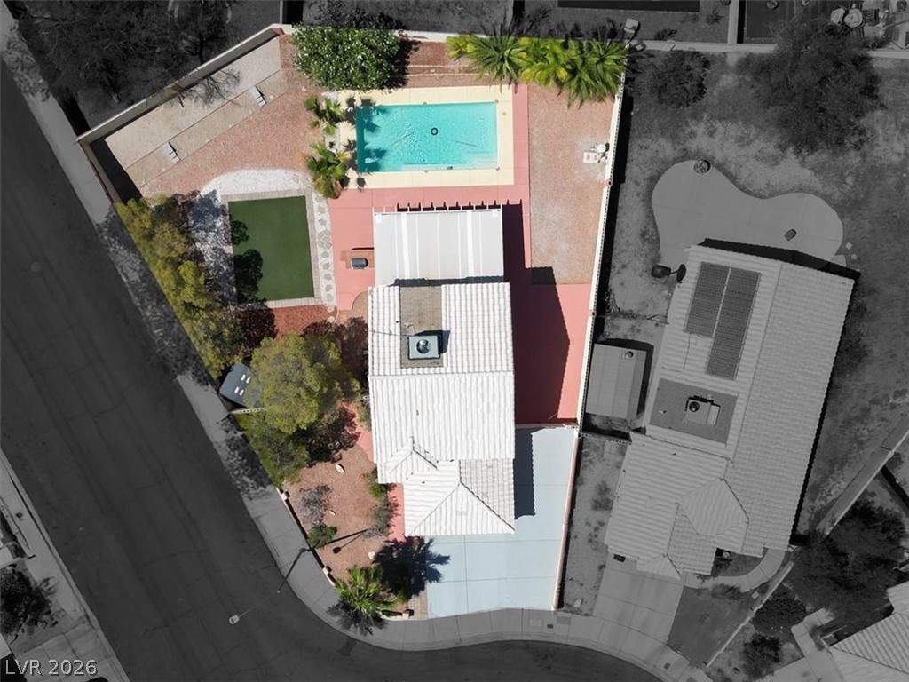 8208 Hydra Lane Property Photo 3