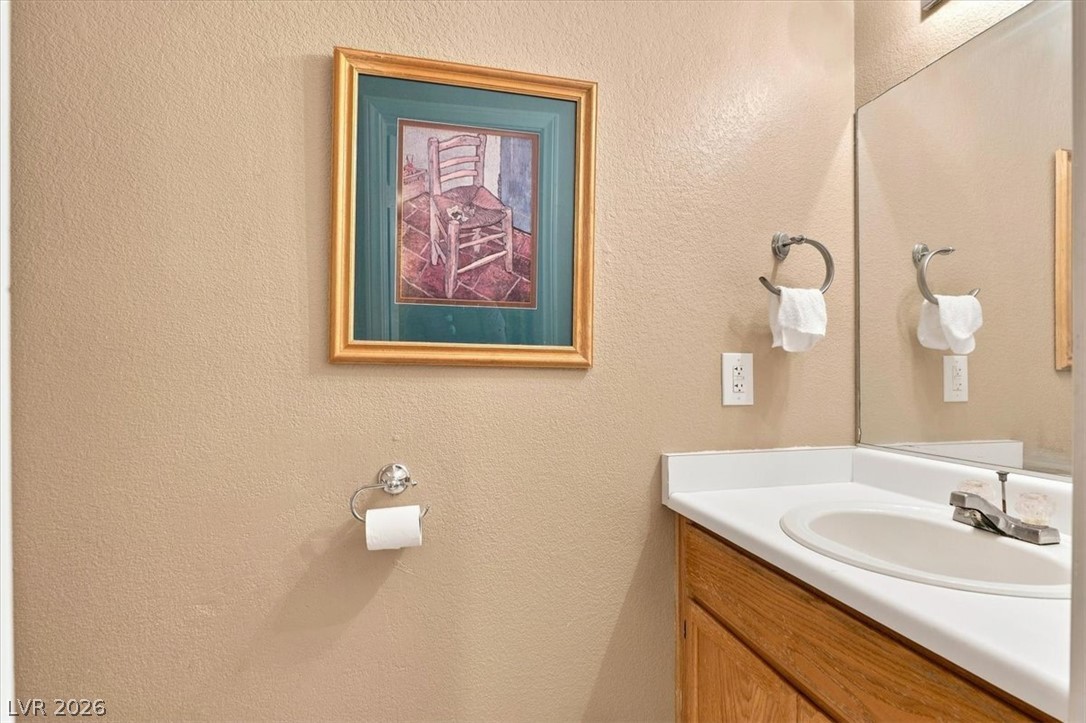 8208 Hydra Lane Property Photo 16