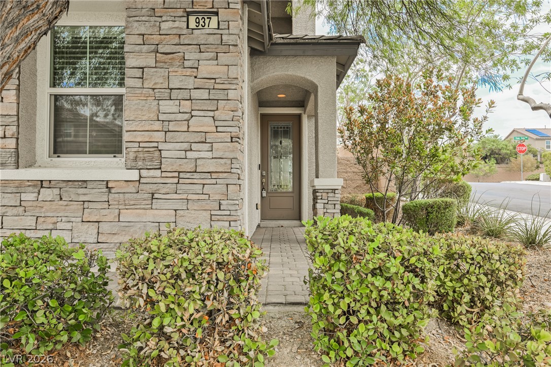 937 Estes Cove Avenue Property Photo 4