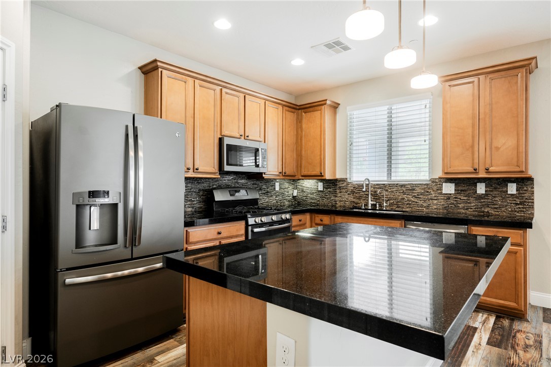 937 Estes Cove Avenue Property Photo 11