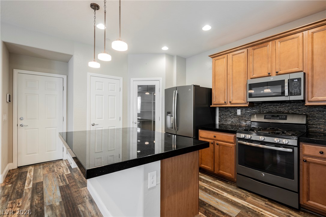 937 Estes Cove Avenue Property Photo 15