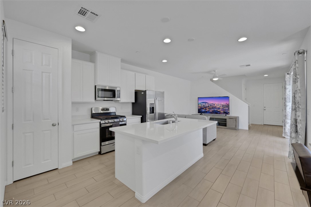 892 Cottonwood Hill Place Property Photo 10