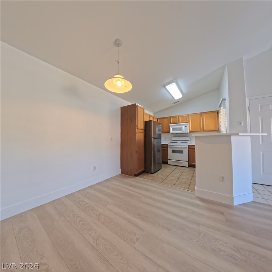 5415 West Harmon Avenue 2166 Property Photo 8