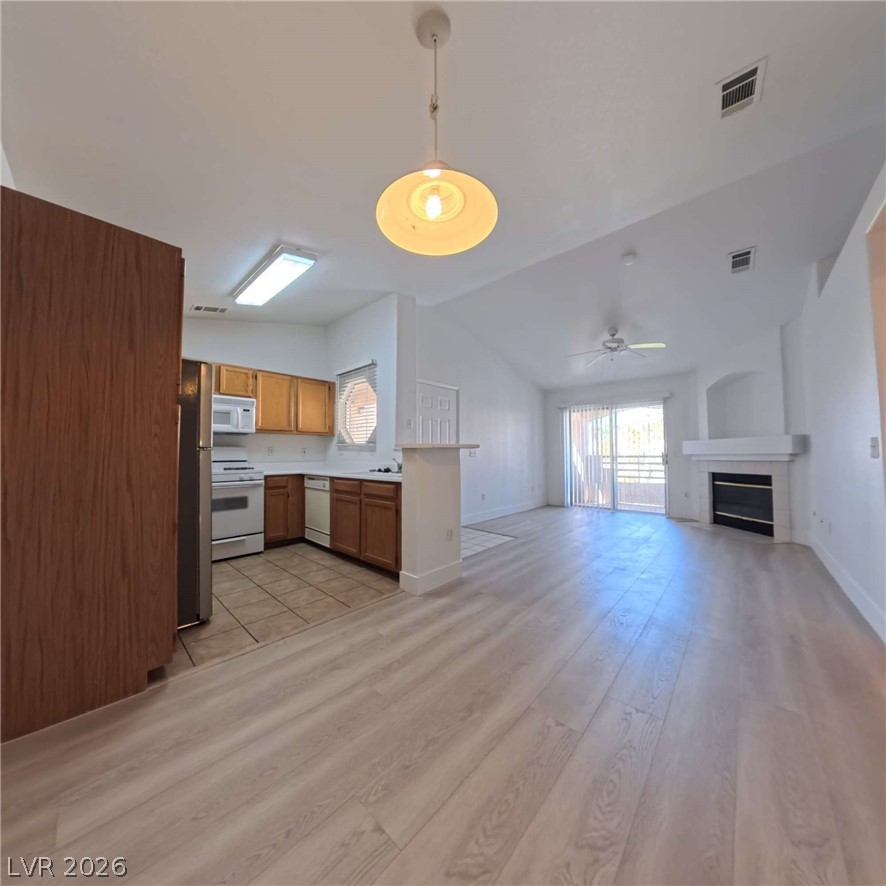 5415 West Harmon Avenue 2166 Property Photo 13