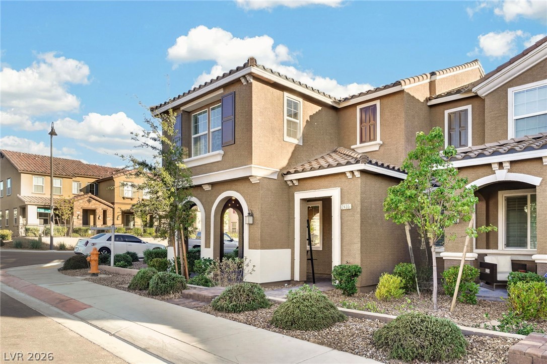 2435 Bellinzona Place Property Photo 32