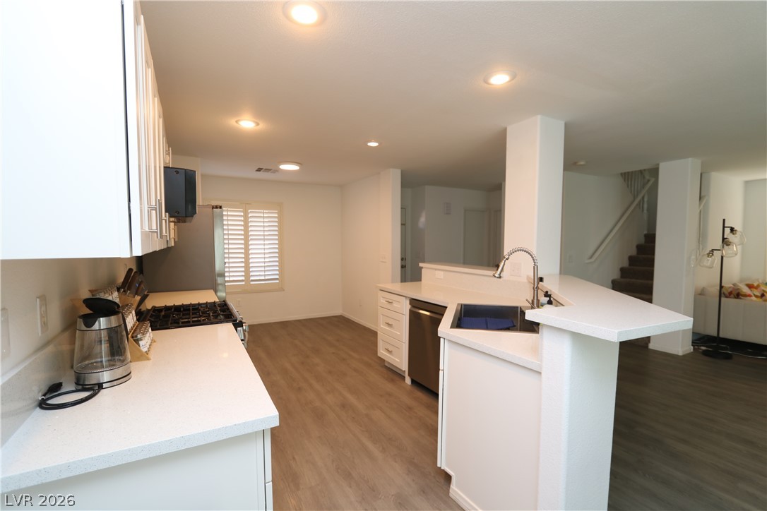 7949 Hollow Pine Street Property Photo 5