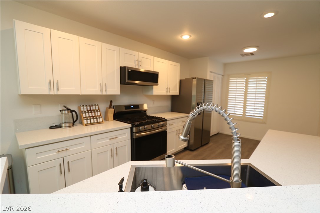 7949 Hollow Pine Street Property Photo 11