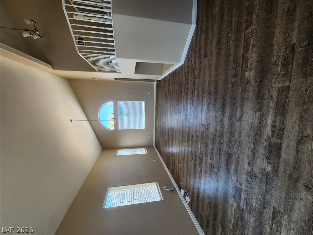 7748 Cascade Bluffs Court Property Photo 8
