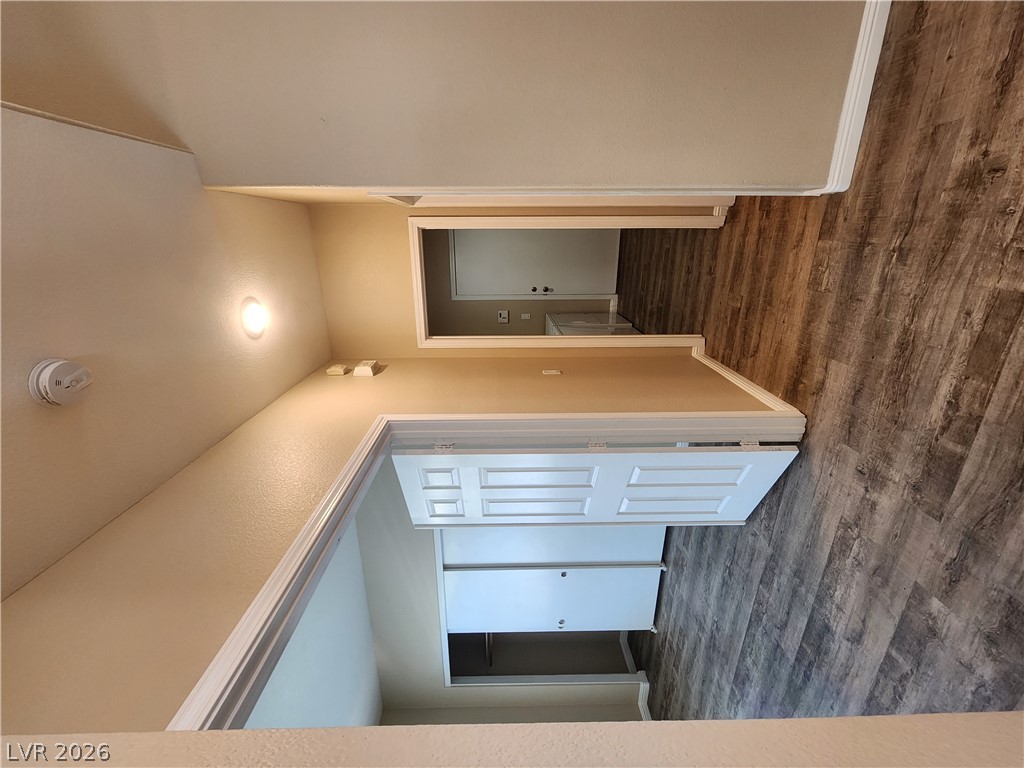 7748 Cascade Bluffs Court Property Photo 18