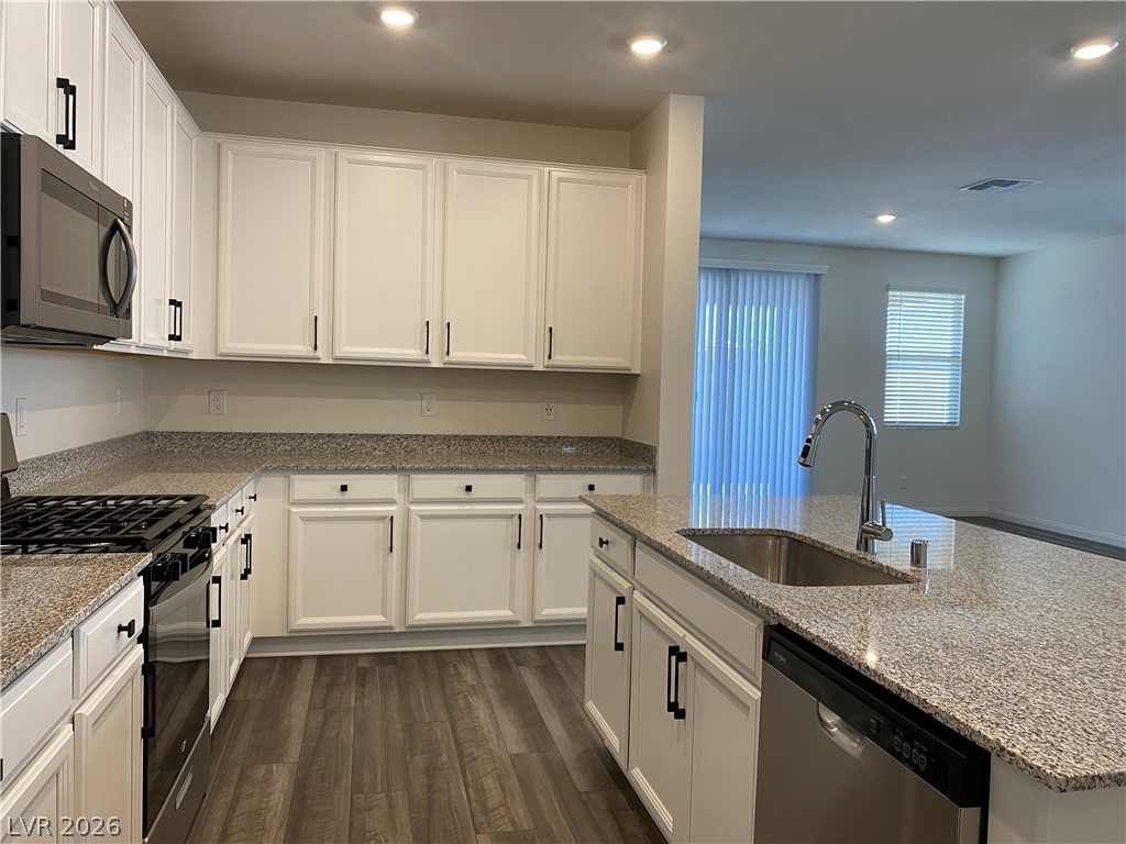 4231 Scarlet Cob Avenue Property Photo 8