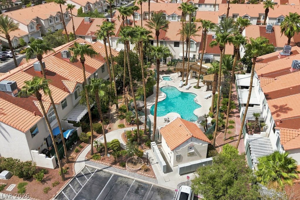 5248 Sunny Beach Lane Property Photo 2