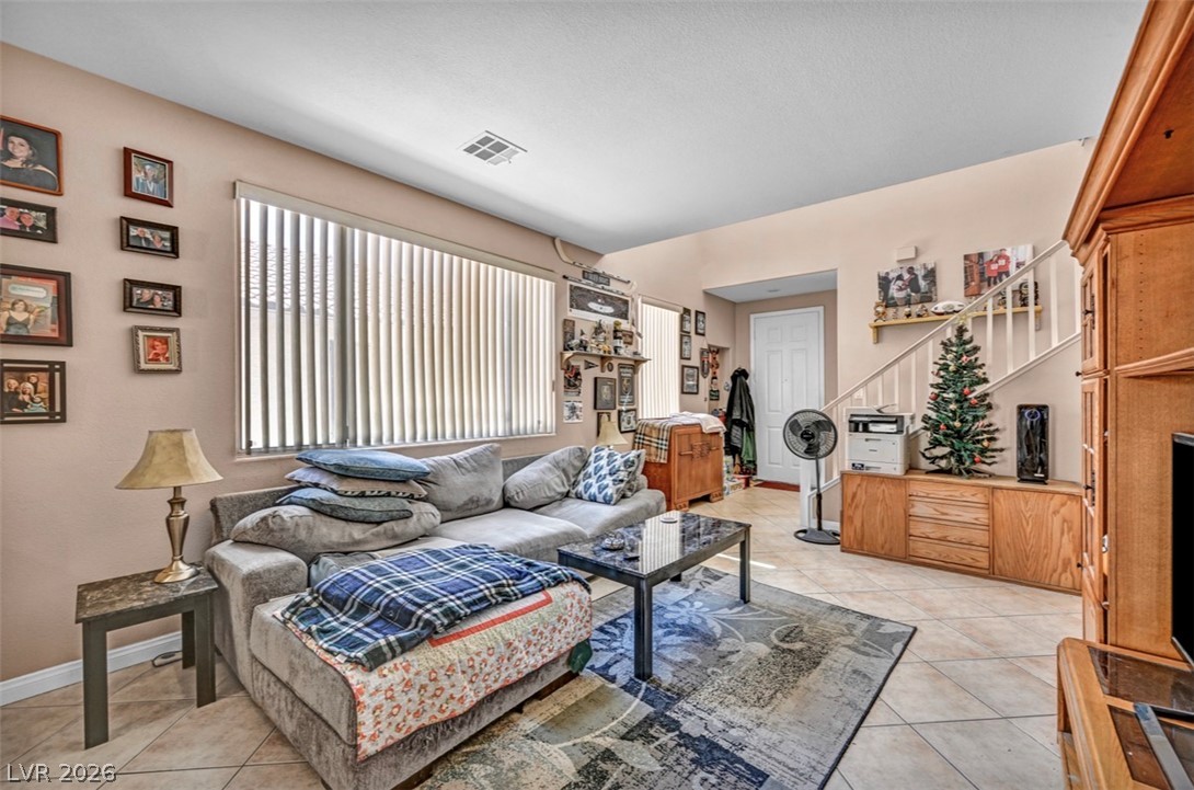 8438 Regal Hills Court Property Photo 3