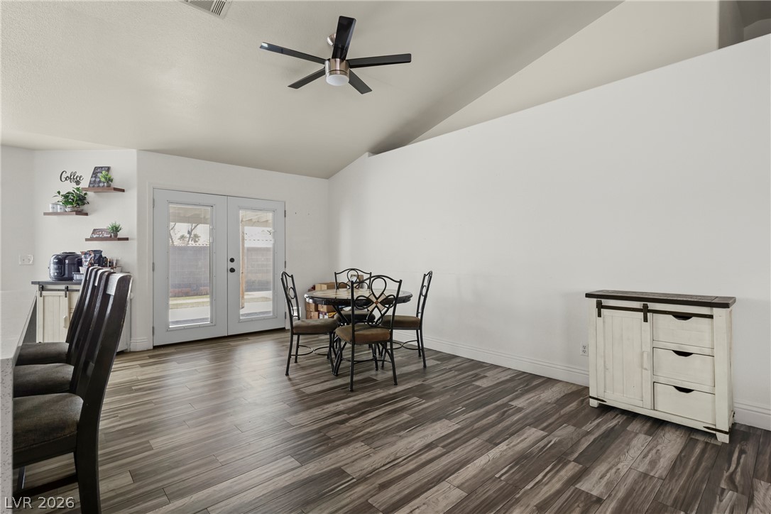 5438 Iberville Street Property Photo 13
