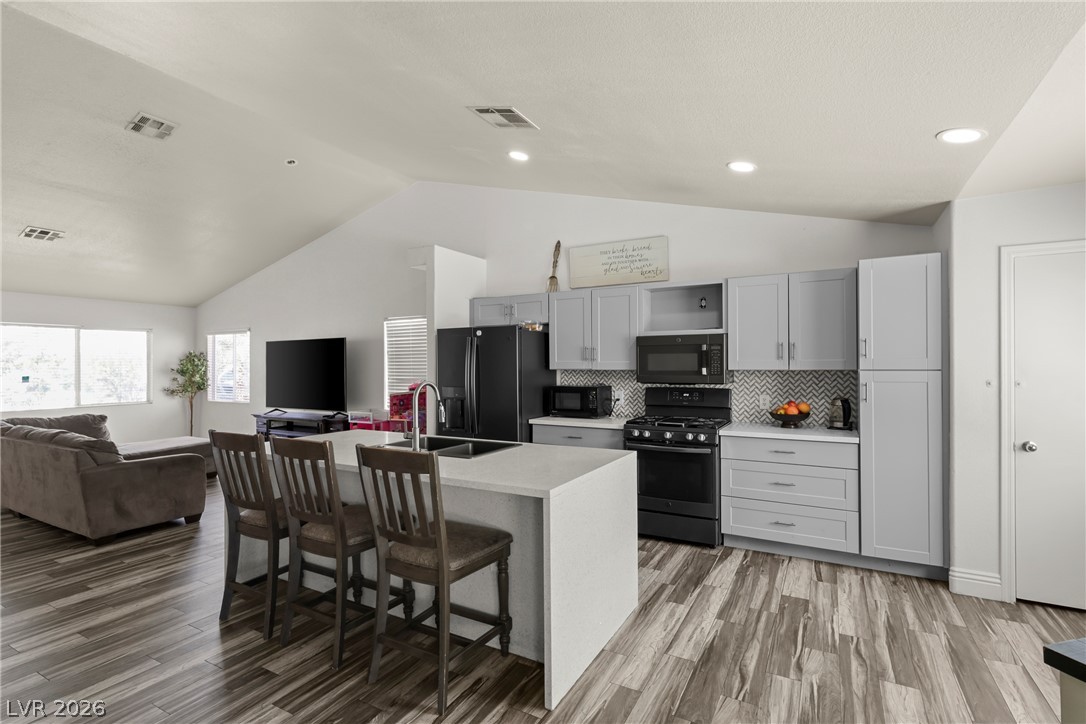 5438 Iberville Street Property Photo 17