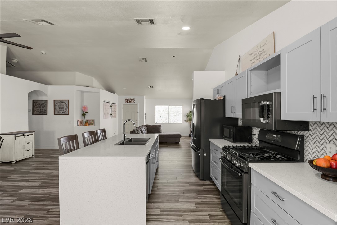 5438 Iberville Street Property Photo 19