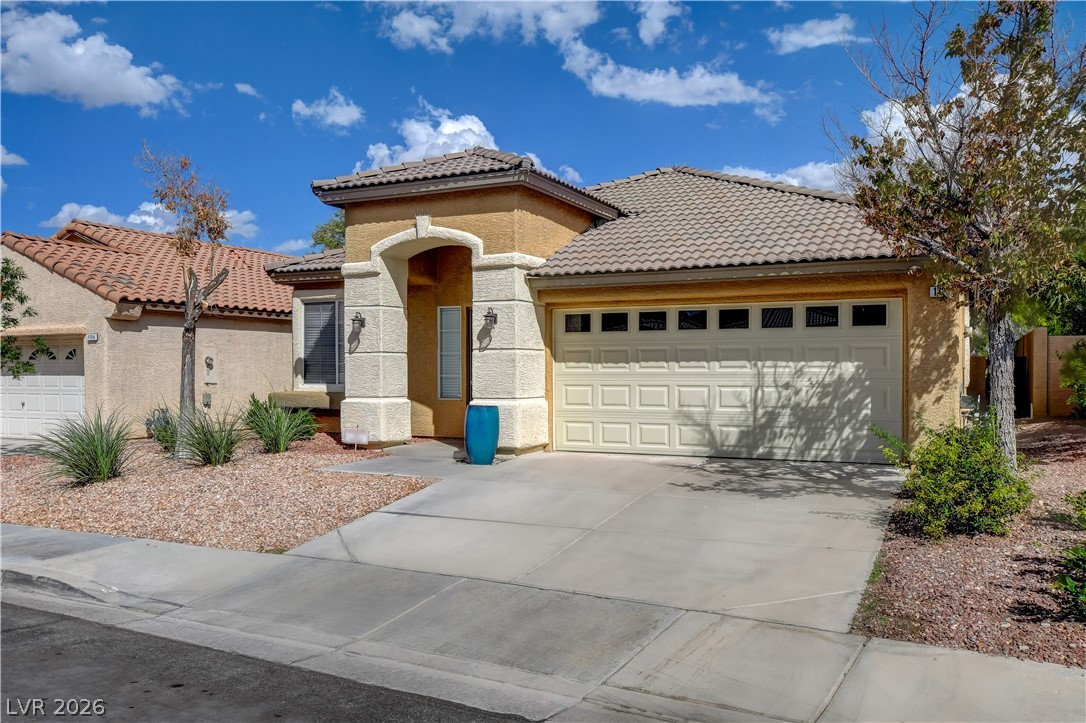 1720 Timber Cove Court Property Photo 2