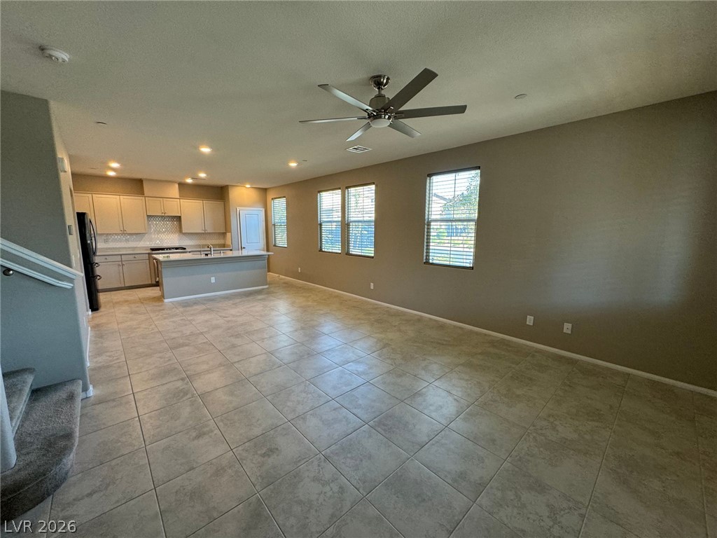 2834 Turnstone Ridge Street Property Photo 2