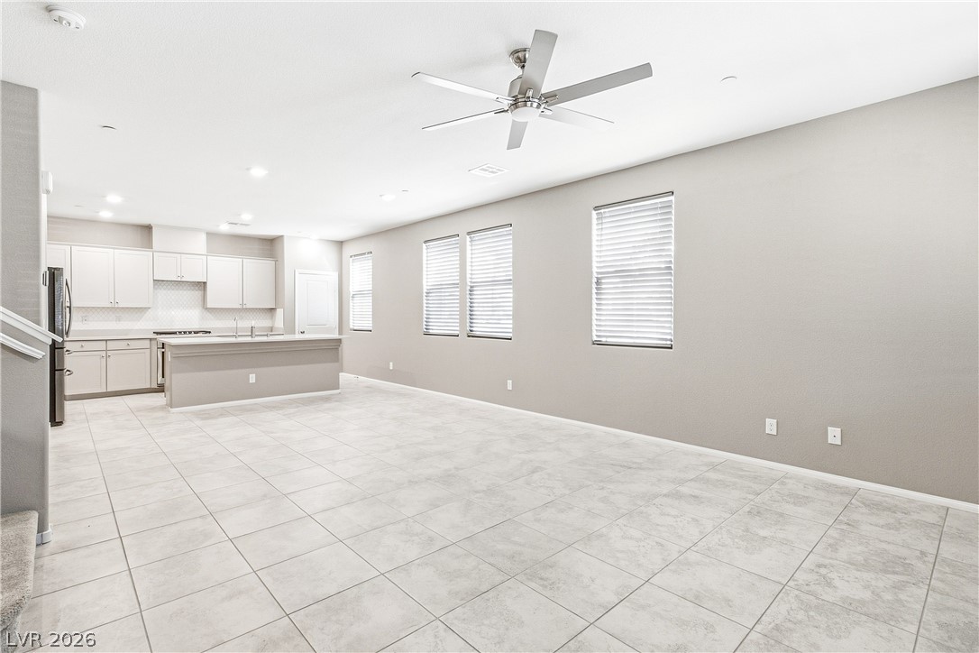 2834 Turnstone Ridge Street Property Photo 4