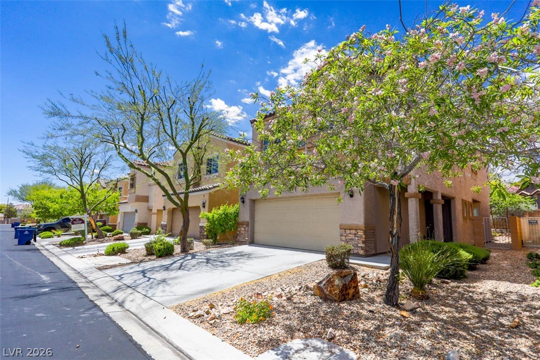 2812470 Property Photo 3