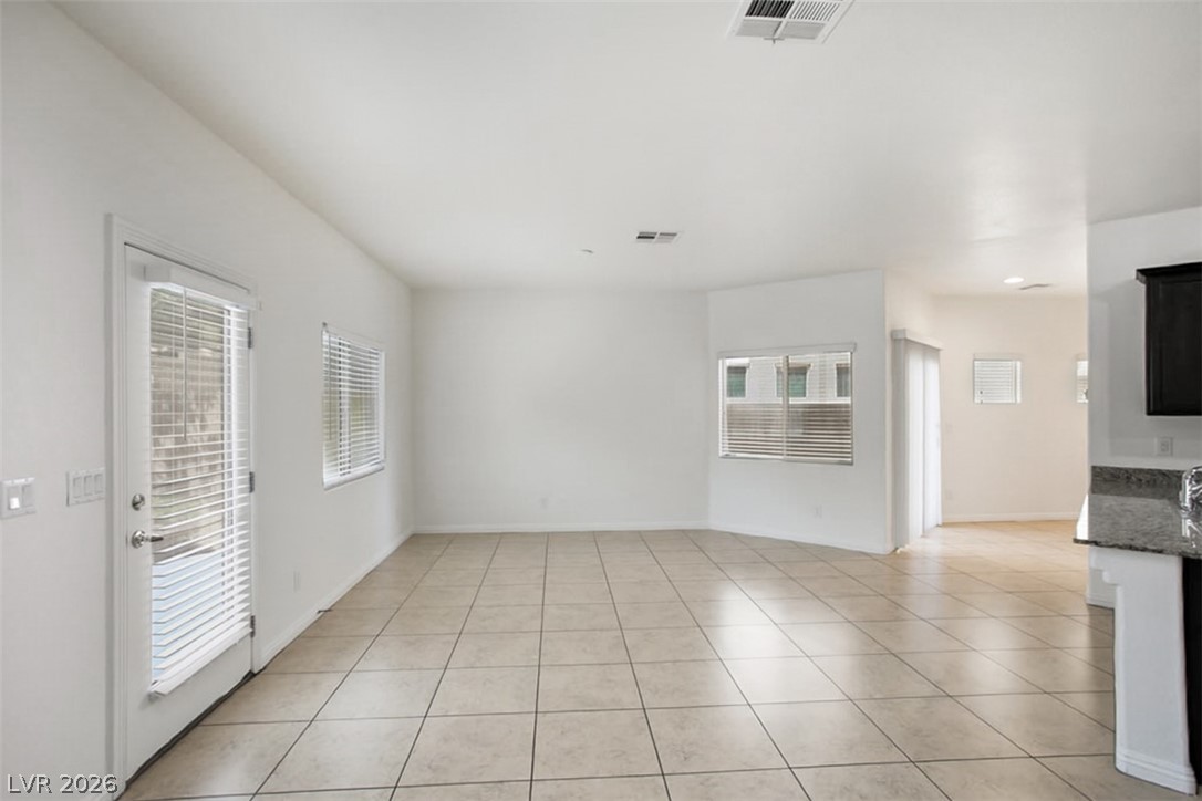 2812470 Property Photo 6