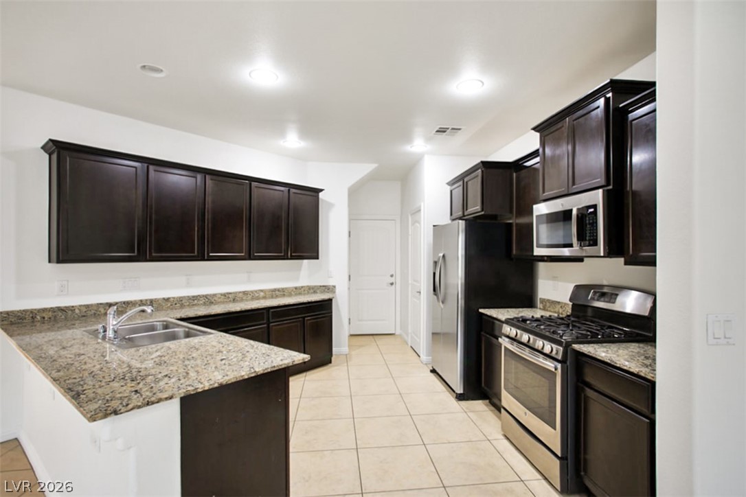 2812470 Property Photo 7