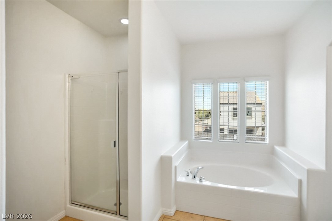 2812470 Property Photo 18