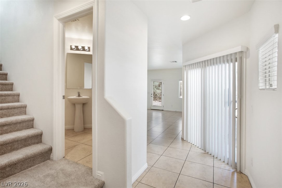2812470 Property Photo 24